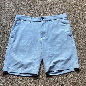 Callaway - Light blue golf shorts 

Waist: 32